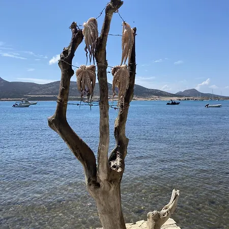 Les 4 Soeurs A - Paros